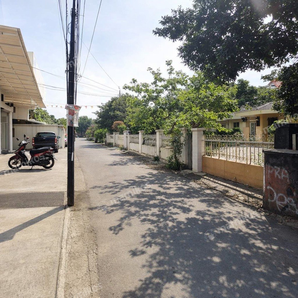 Rumah Sertifikat SHM 4 Kamar Tidur 4 Kamar Mandi Cibubur Jakarta Timur - Photo 2