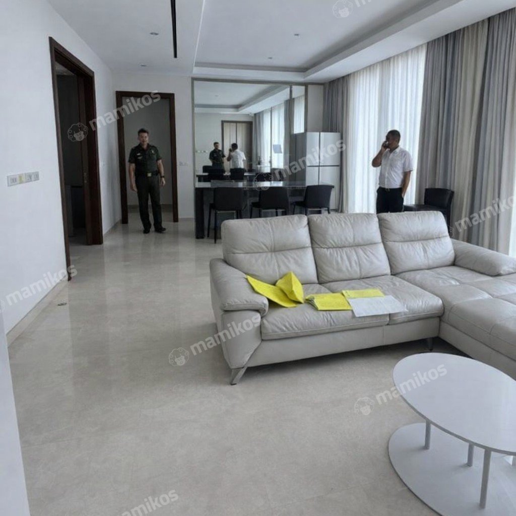 Rumah Sertifikat SHM 3 Kamar Tidur 3 Kamar Mandi Pakubuwono Jakarta Selatan - Photo 4
