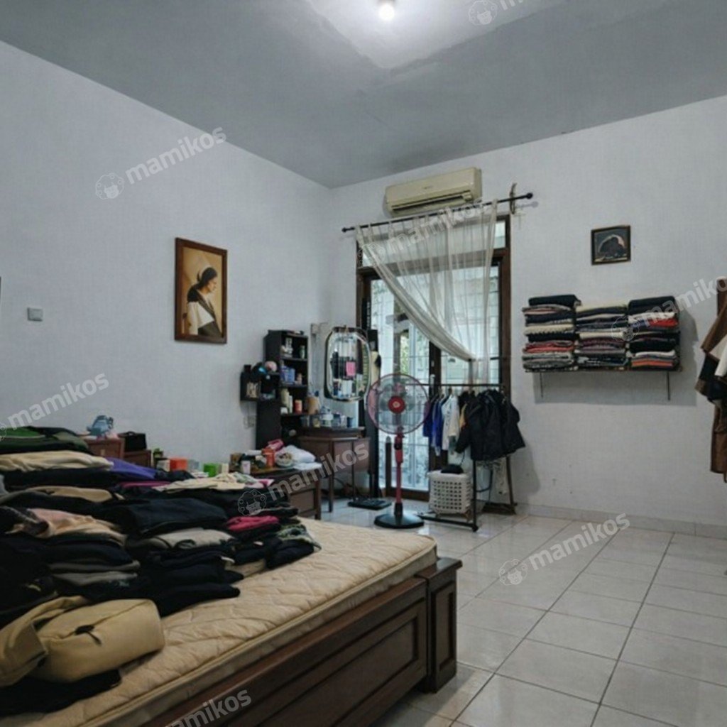 Rumah Sertifikat SHM 6 Kamar Tidur 5 Kamar Mandi Ciracas Jakarta Timur - Photo 5