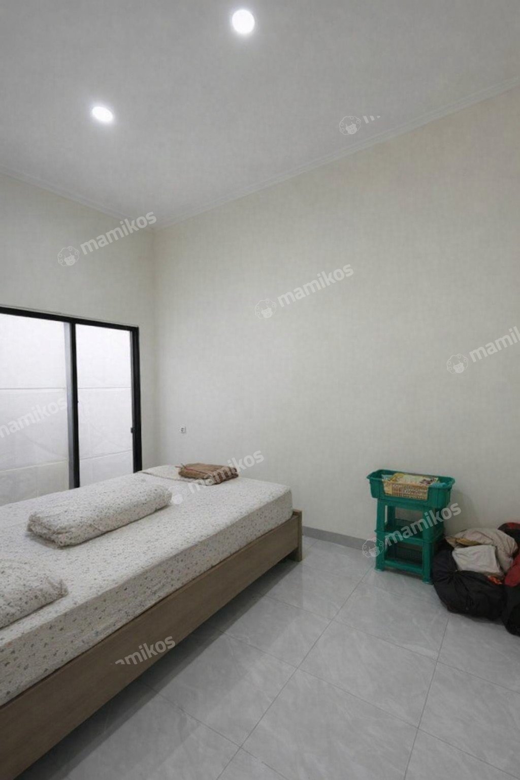 Rumah Sertifikat SHM 3 Kamar Tidur 3 Kamar Mandi Kalideres Jakarta Barat - Photo 4
