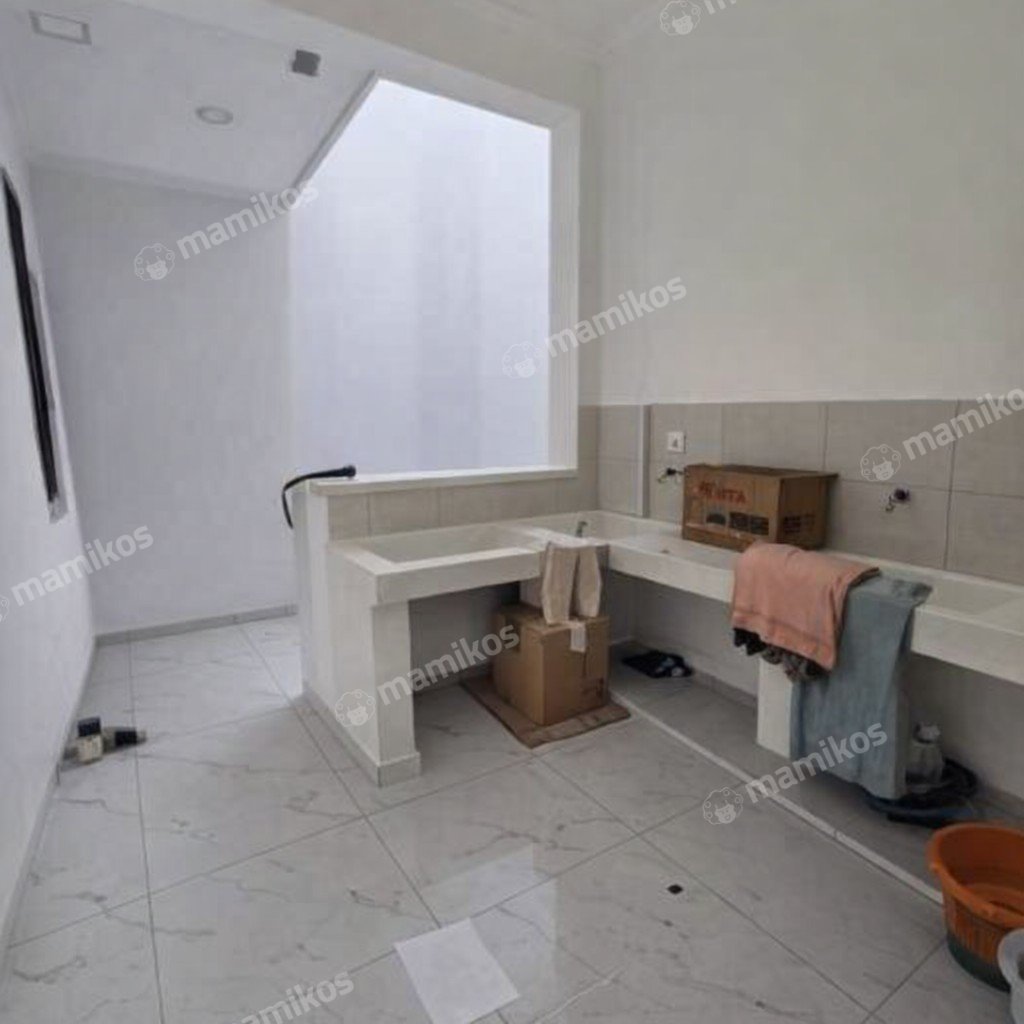 Rumah Sertifikat PPJB 3 Kamar Tidur 3 Kamar Mandi Pantai Indah Kapuk 2 Jakarta Utara - Photo 4