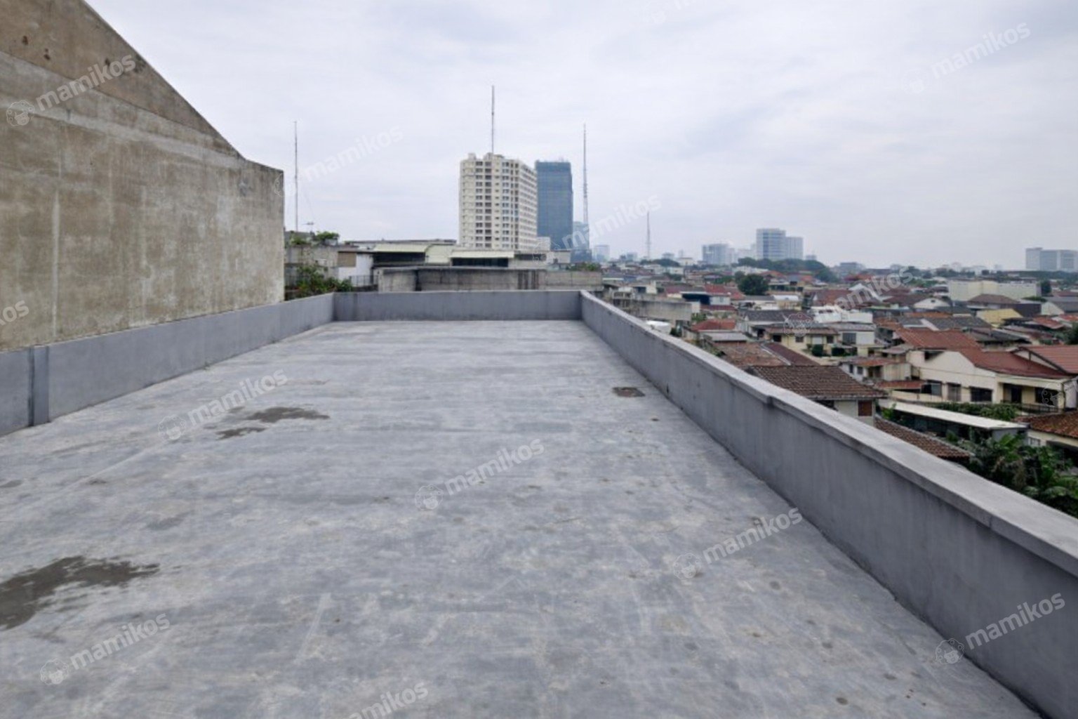 Rumah Sertifikat HGB 4 Kamar Mandi 4 Lantai Kebon Jeruk Jakarta Barat - Photo 2