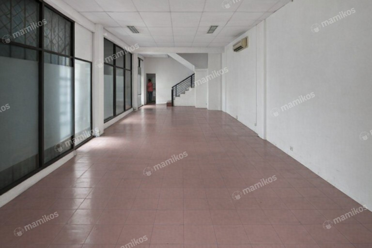 Rumah Sertifikat HGB 4 Kamar Mandi 4 Lantai Kebon Jeruk Jakarta Barat - Photo 3