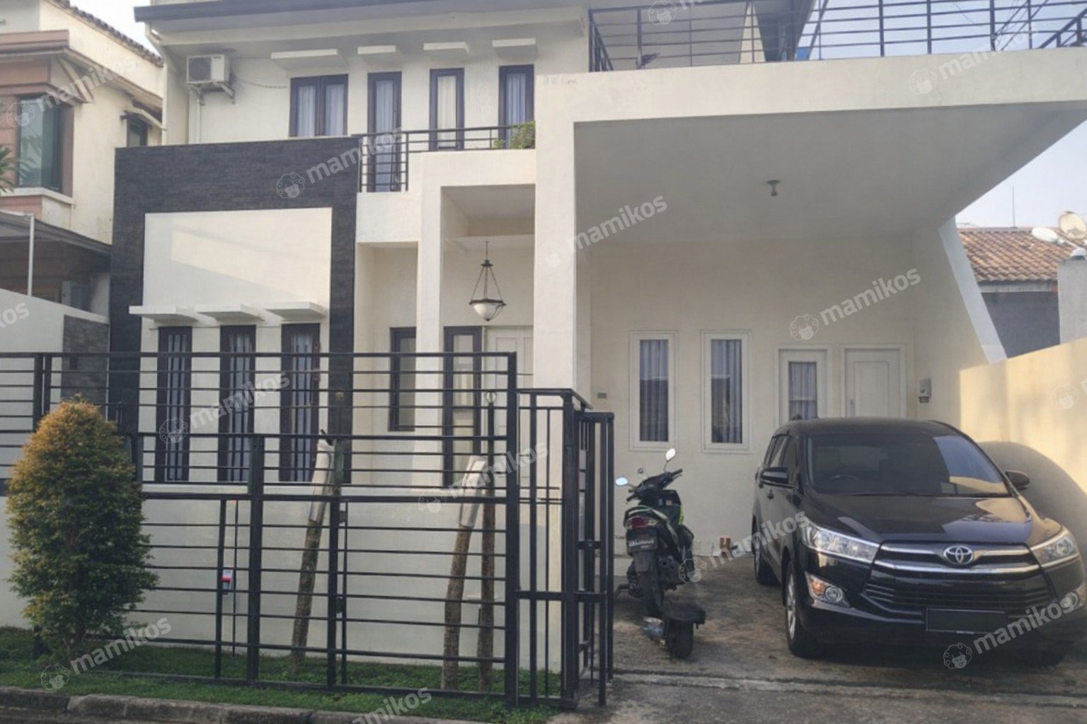 Rumah Sertifikat SHM 3 Kamar Tidur 4 Kamar Mandi Citra Grand Jakarta Timur