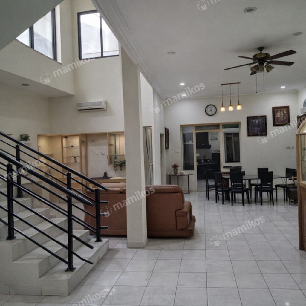 Rumah Sertifikat SHM 3 Kamar Tidur 4 Kamar Mandi Citra Grand Jakarta Timur - Photo 2