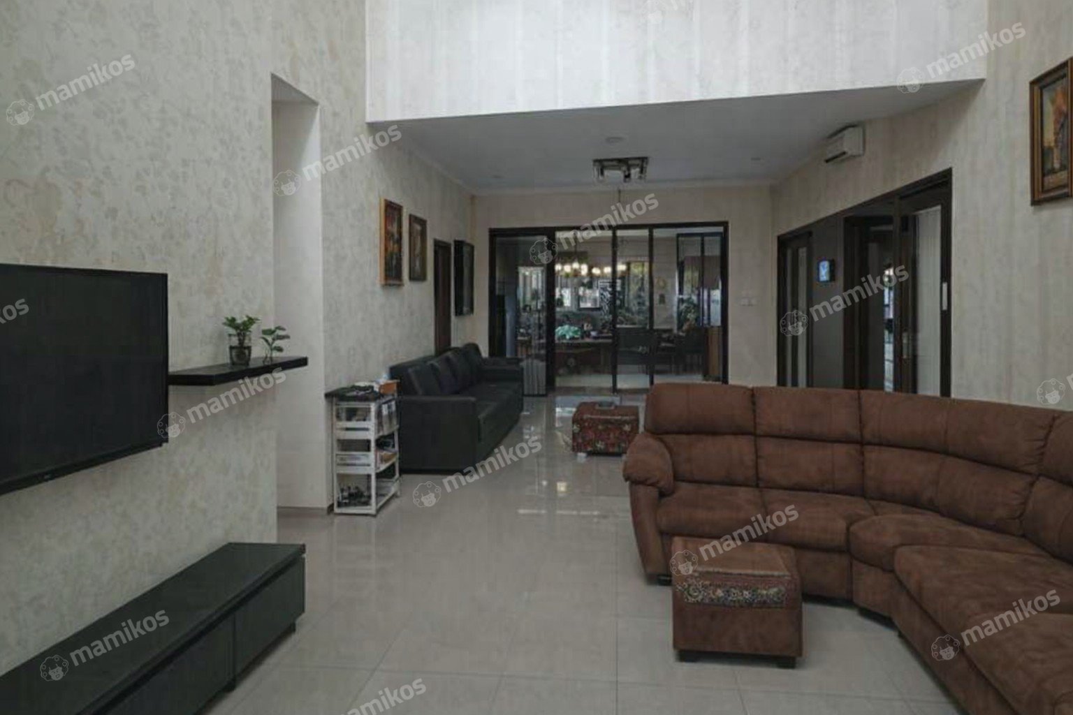 Rumah 4 Kamar Tidur 5 Kamar Mandi 2 Lantai Cibubur Jakarta Timur - Photo 2