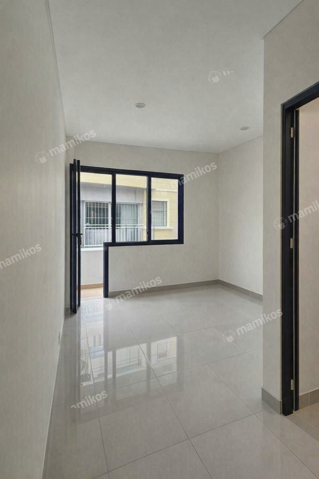 Rumah Sertifikat SHM 4 Kamar Tidur 3 Kamar Mandi Tanjung Duren Jakarta Barat - Photo 2