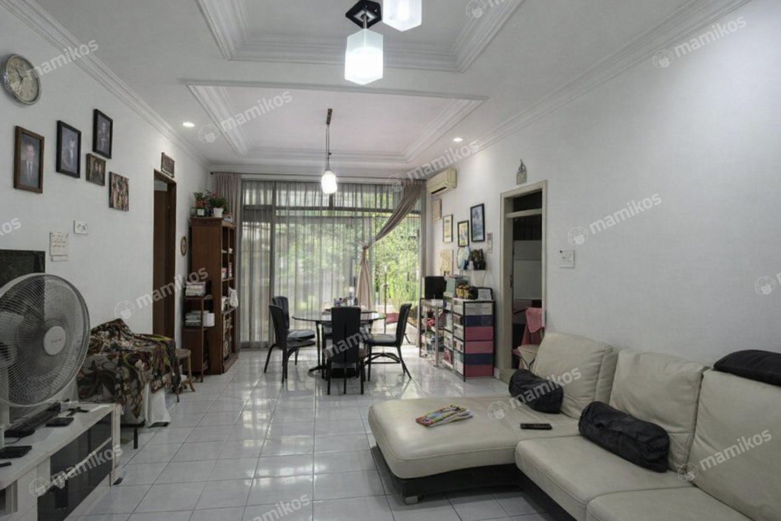 Rumah Sertifikat SHM 4 Kamar Tidur 4 Kamar Mandi Sunrise Garden Jakarta Barat