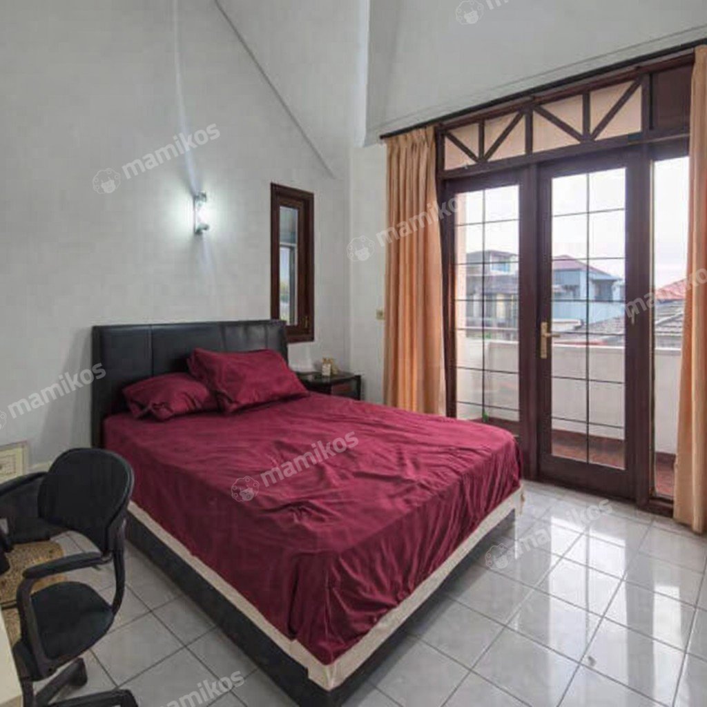 Rumah Sertifikat SHM 4 Kamar Tidur 3 Kamar Mandi Sunrise Garden Jakarta Barat - Photo 2