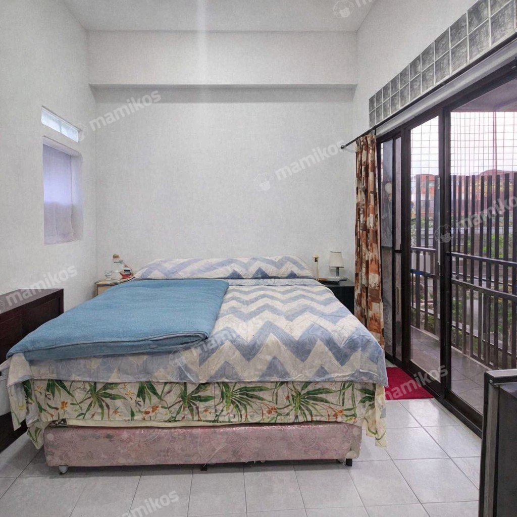Rumah Sertifikat SHM 4 Kamar Tidur 3 Kamar Mandi Sunrise Garden Jakarta Barat - Photo 3