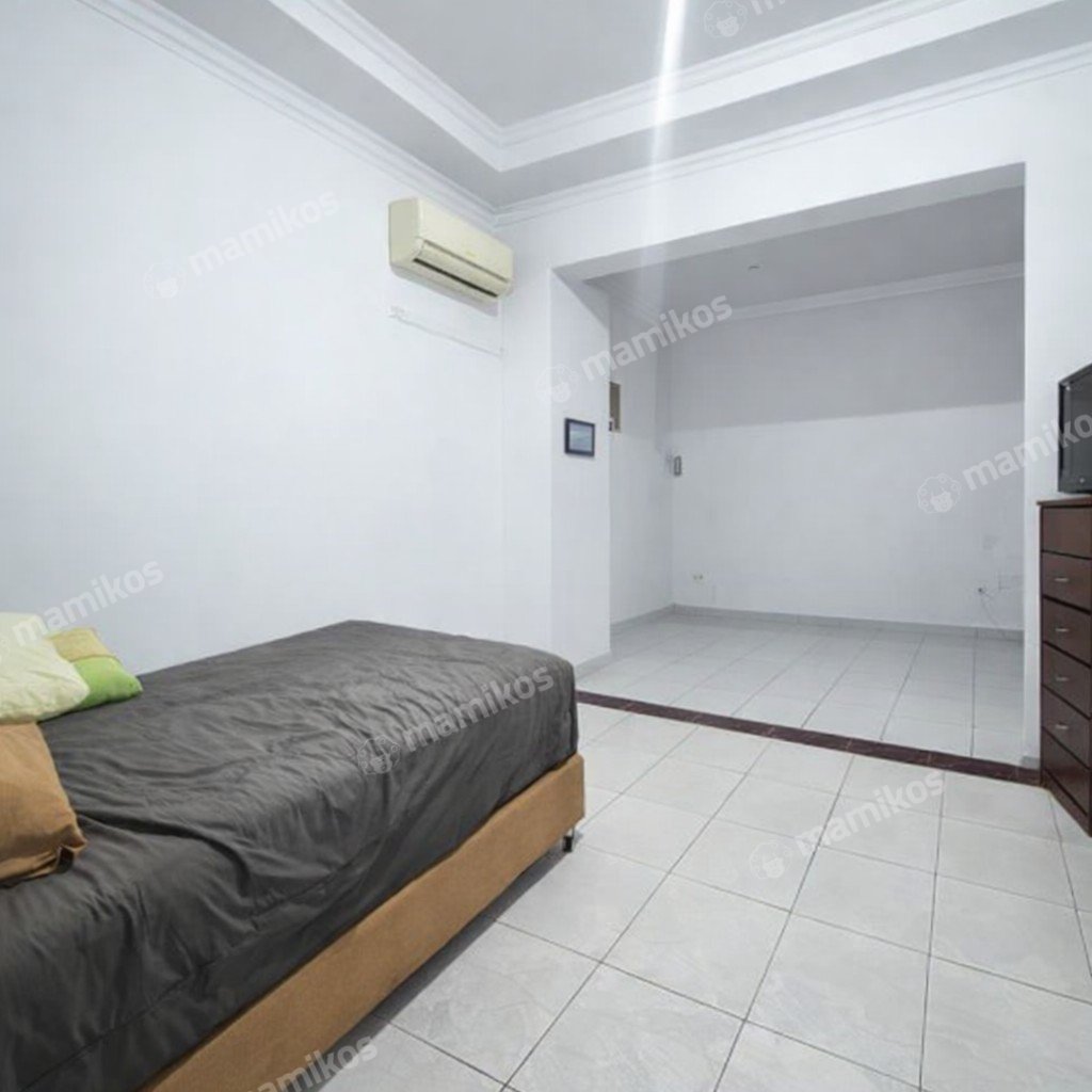 Rumah Sertifikat SHM 4 Kamar Tidur 3 Kamar Mandi Sunrise Garden Jakarta Barat - Photo 4
