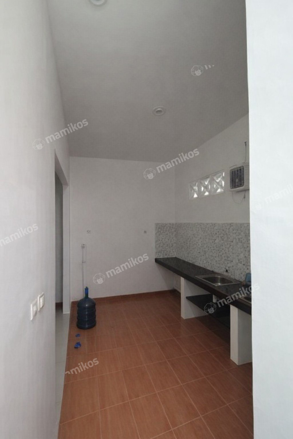 Rumah Sertifikat SHM 1 Kamar Tidur 1 Kamar Mandi Cipayung Jakarta Timur - Photo 2