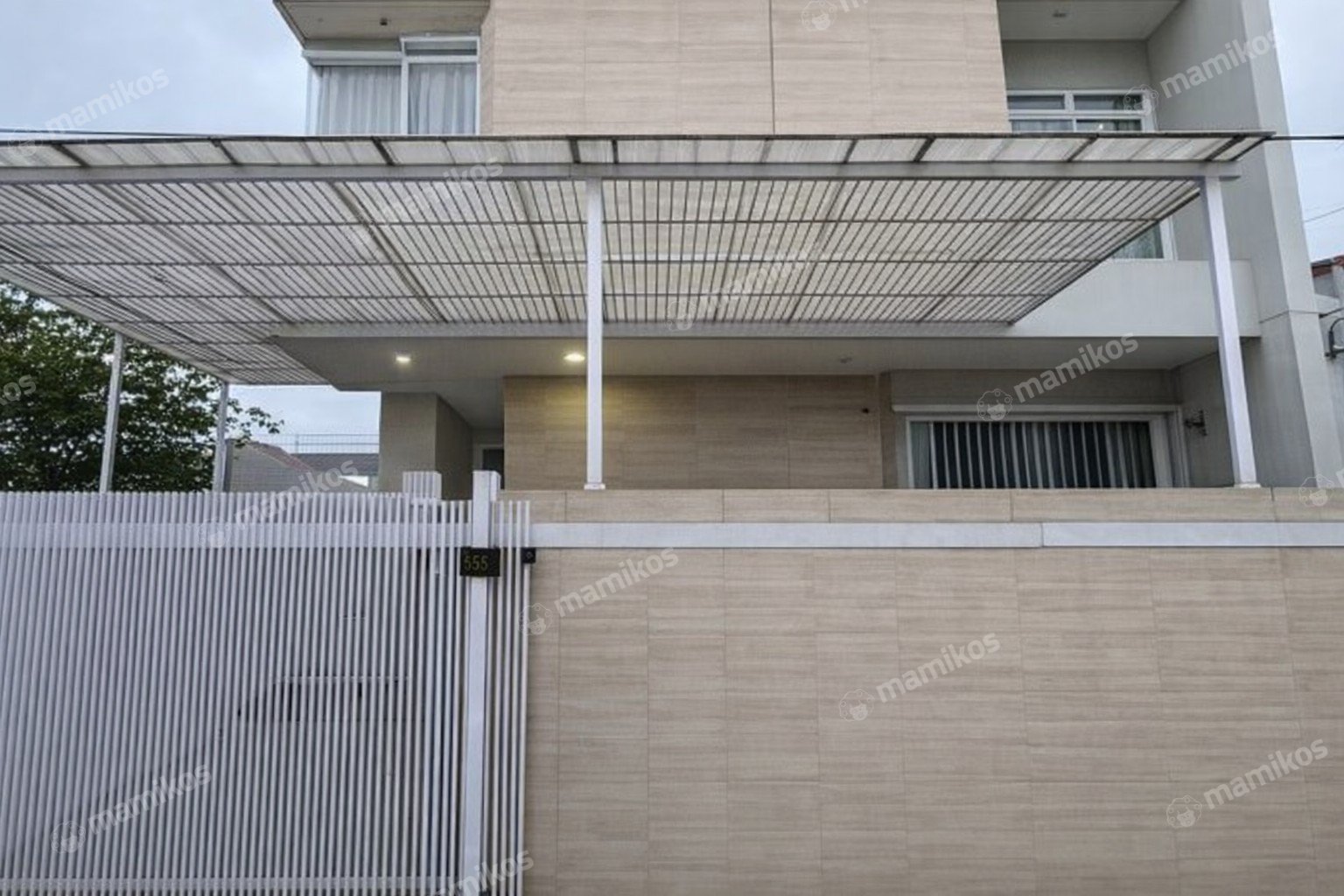 Rumah Sertifikat SHM 9 Kamar Tidur 5 Kamar Mandi Kelapa Gading Jakarta Utara
