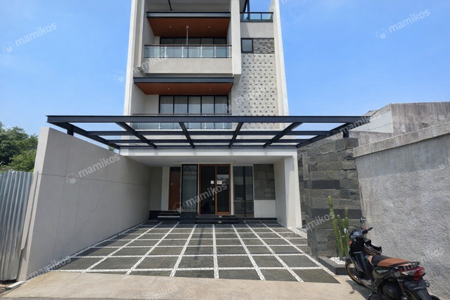 Rumah Sertifikat SHM 4 Kamar Tidur 4 Kamar Mandi Ampera Jakarta Selatan
