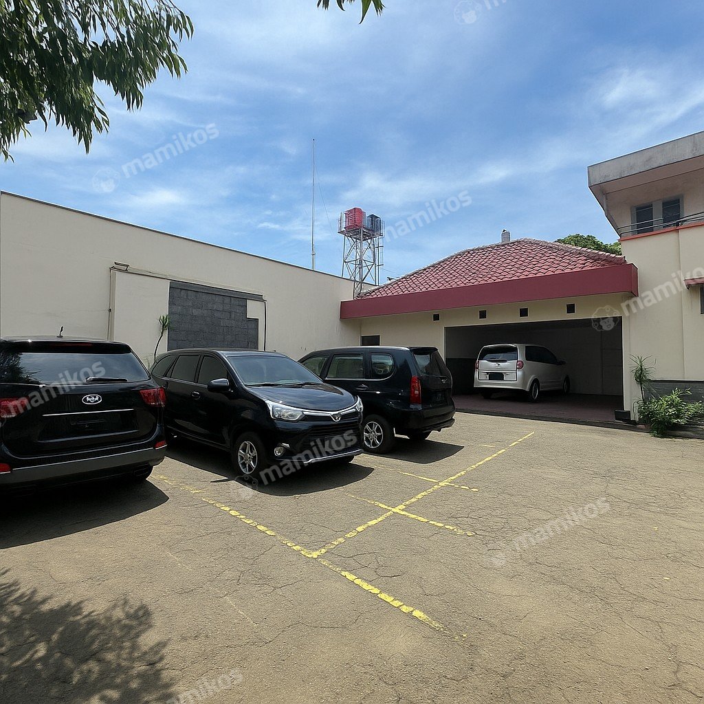 Rumah Sertifikat SHM 9 Kamar Tidur 6 Kamar Mandi Joglo Jakarta Barat - Photo 2