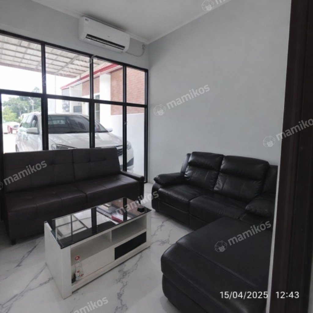 Rumah Sertifikat SHM 3 Kamar Tidur 2 Kamar Mandi Kota Wisata Jakarta Timur - Photo 3