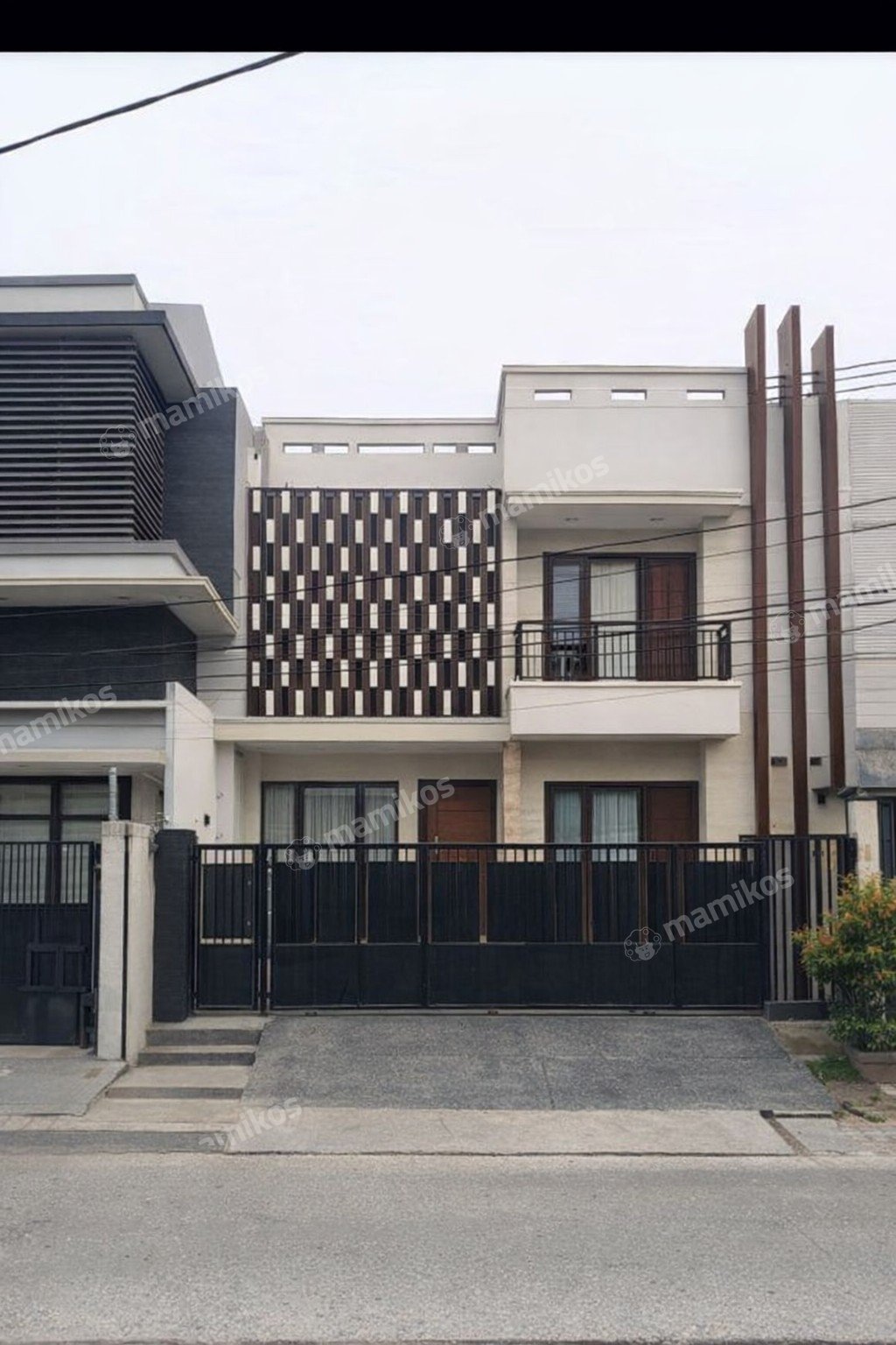 Rumah Sertifikat SHM 6 Kamar Tidur 7 Kamar Mandi Green garden Jakarta Barat - Photo 2