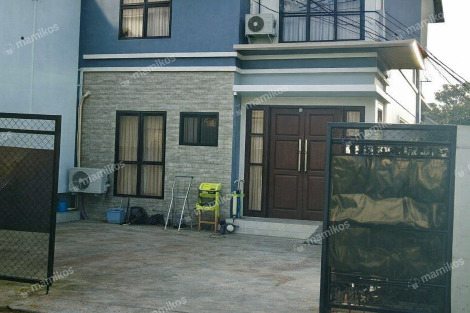 Rumah Sertifikat SHM 4 Kamar Tidur 3 Kamar Mandi Kembangan Jakarta Barat