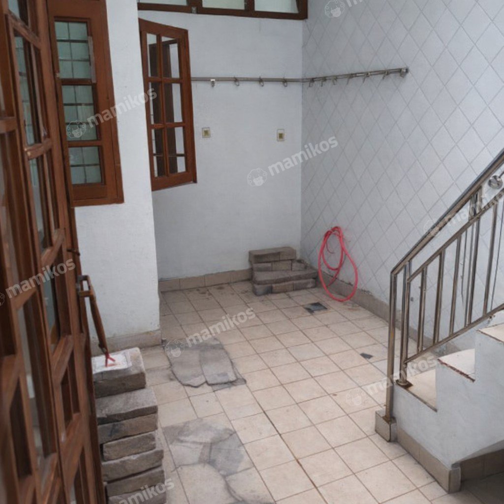 Rumah Sertifikat SHM 3 Kamar Tidur 3 Kamar Mandi Kelapa Gading Jakarta Utara - Photo 2
