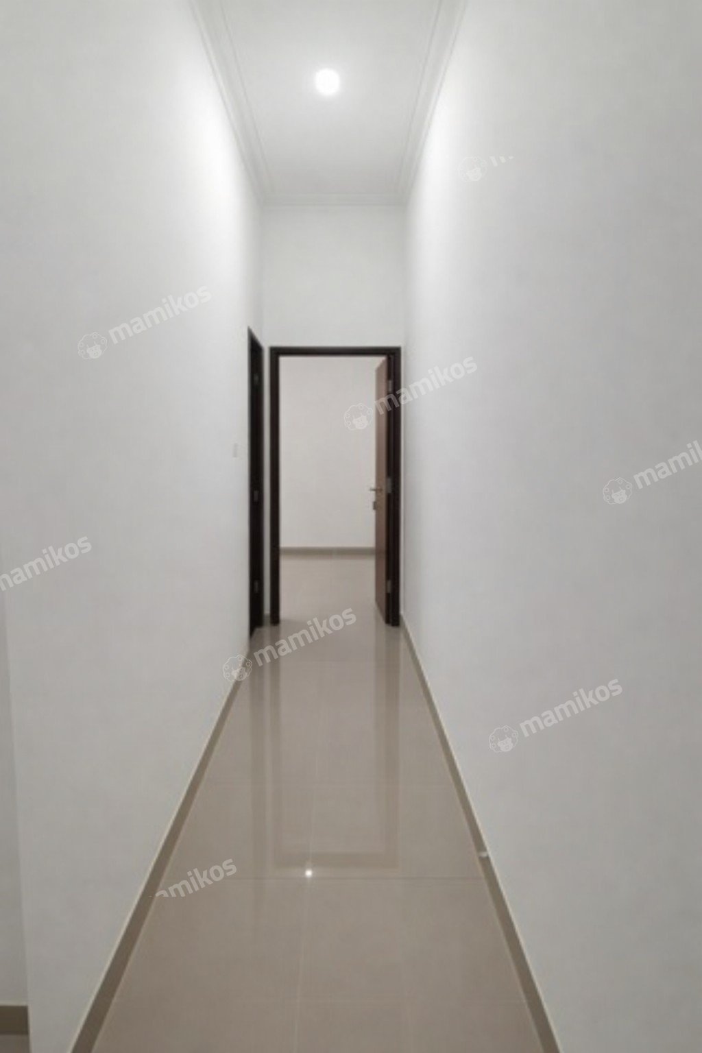 Rumah Sertifikat SHM 4 Kamar Tidur 3 Kamar Mandi Tanjung Duren Jakarta Barat - Photo 3