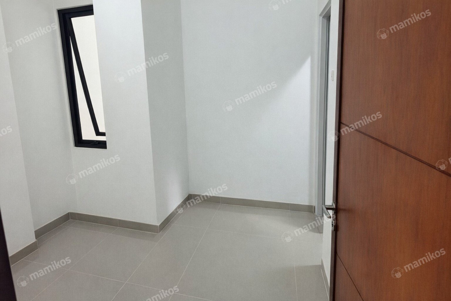 Rumah Sertifikat SHM 4 Kamar Tidur 3 Kamar Mandi Tanjung Duren Jakarta Barat - Photo 5