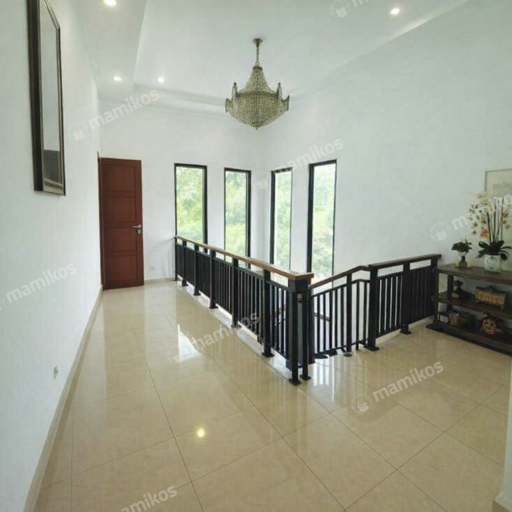 Rumah Sertifikat SHM 5 Kamar Tidur 5 Kamar Mandi Kota Wisata Jakarta Timur - Photo 4