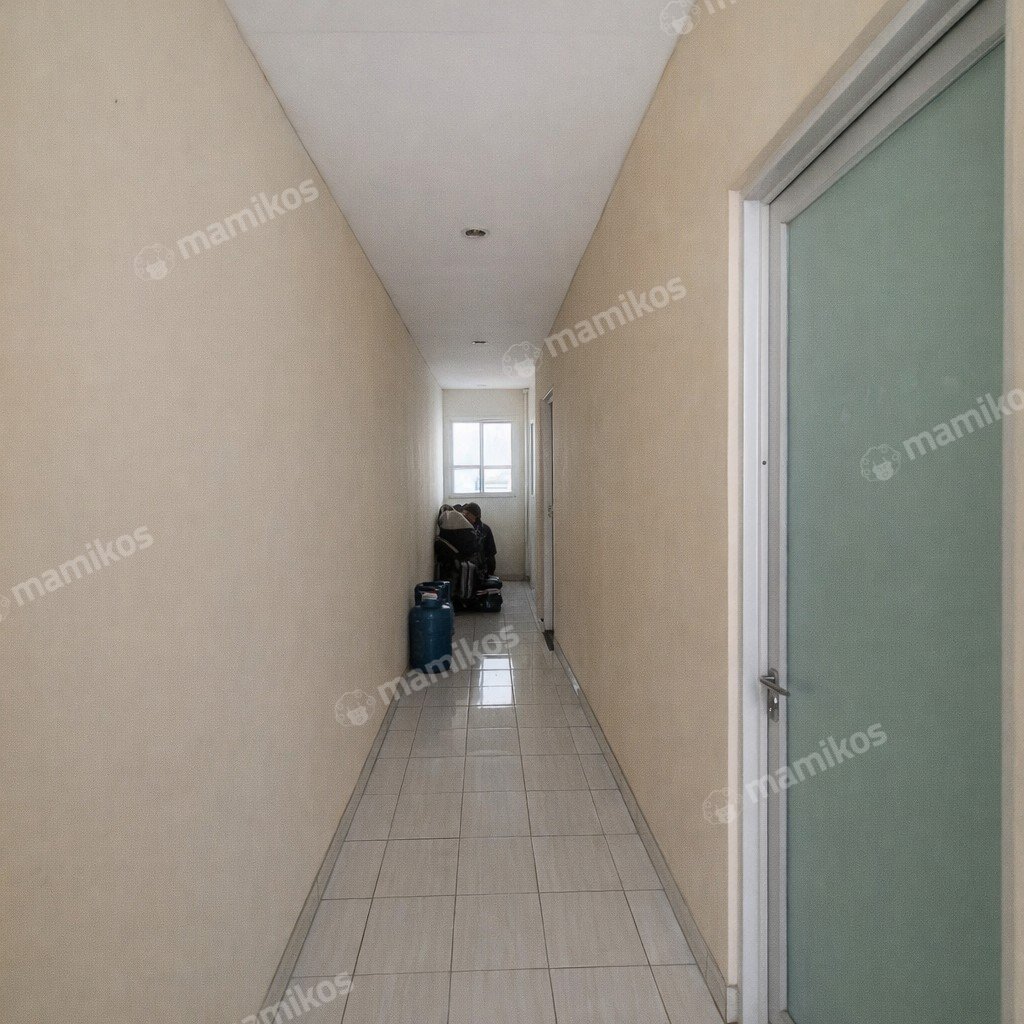 Rumah Sertifikat SHM 6 Kamar Tidur 7 Kamar Mandi Kedoya Jakarta Barat - Photo 4