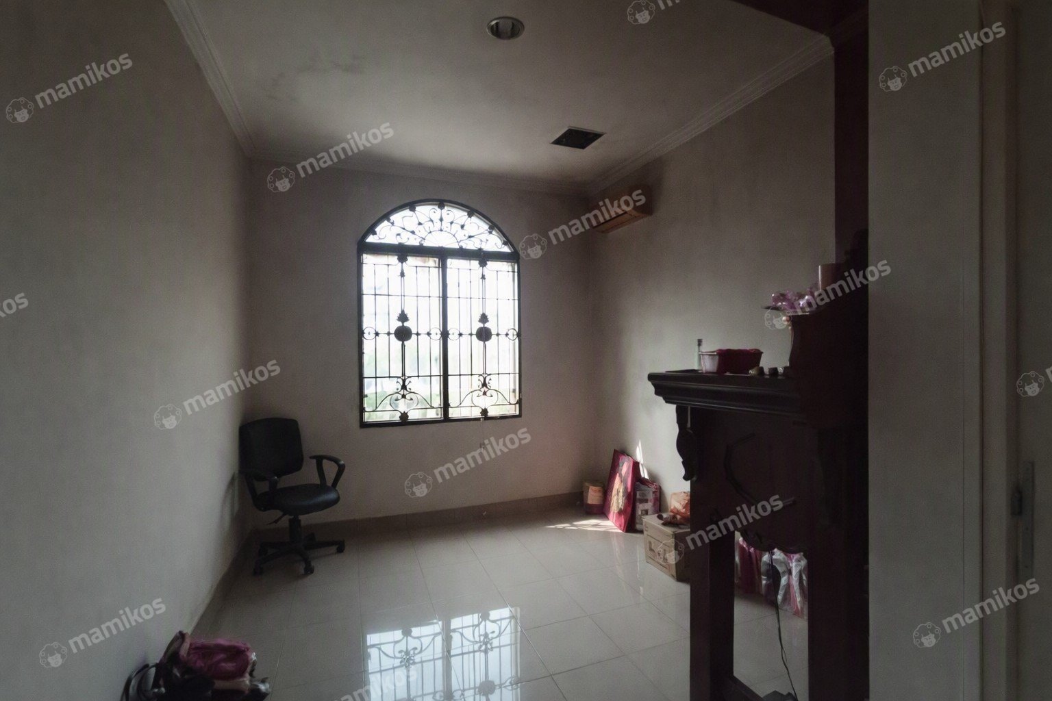 Rumah 5 Kamar Tidur 3 Kamar Mandi Pantai Indah Kapuk Jakarta Utara - Photo 3