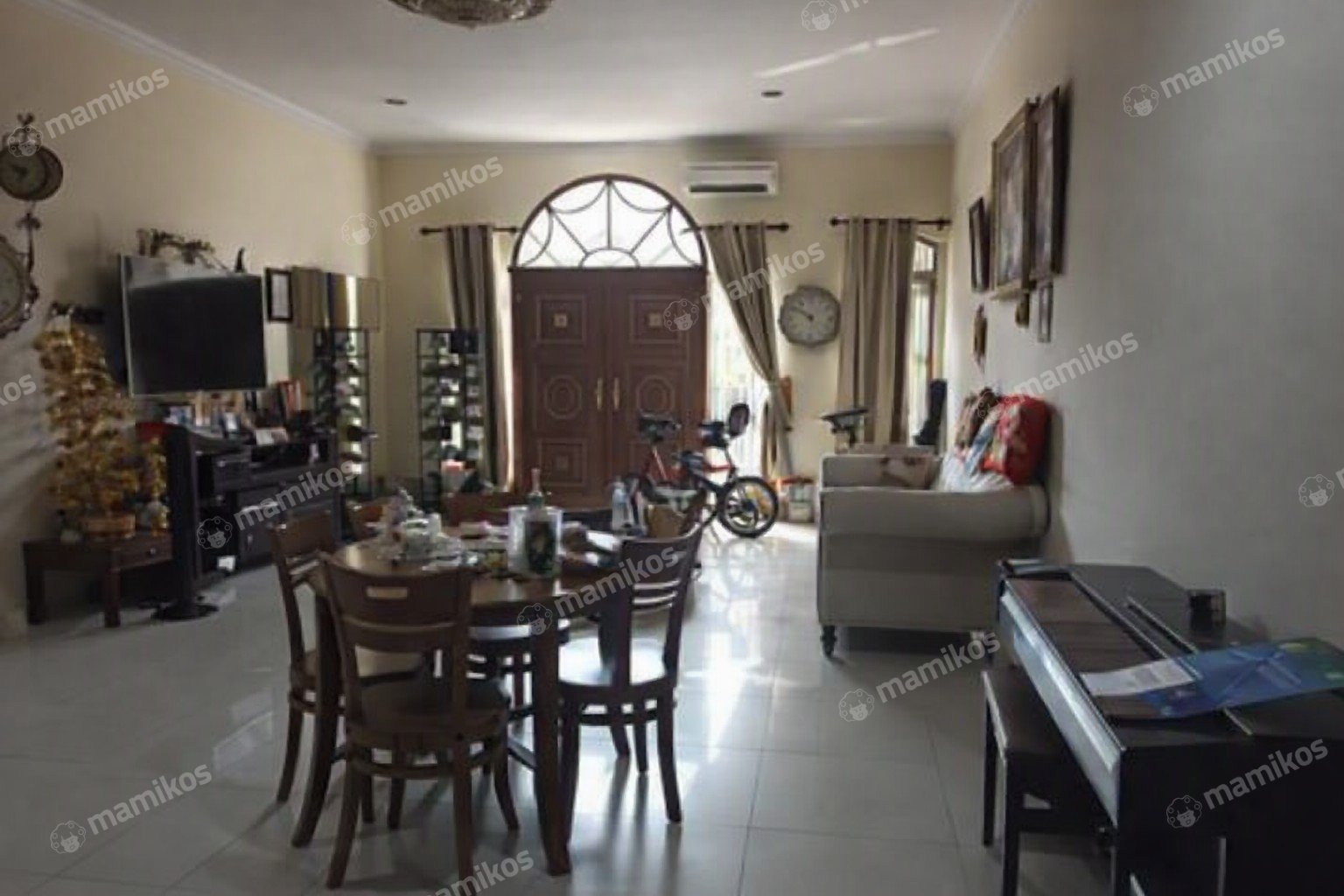 Rumah 5 Kamar Tidur 3 Kamar Mandi Pantai Indah Kapuk Jakarta Utara - Photo 5