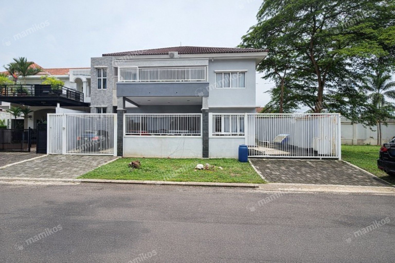 Rumah Sertifikat SHM 6 Kamar Tidur 6 Kamar Mandi Cibubur Jakarta Timur