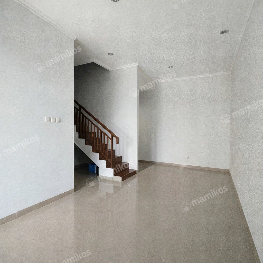 Rumah Sertifikat SHM 3 Kamar Tidur 2 Kamar Mandi Kota Wisata Jakarta Timur - Photo 2