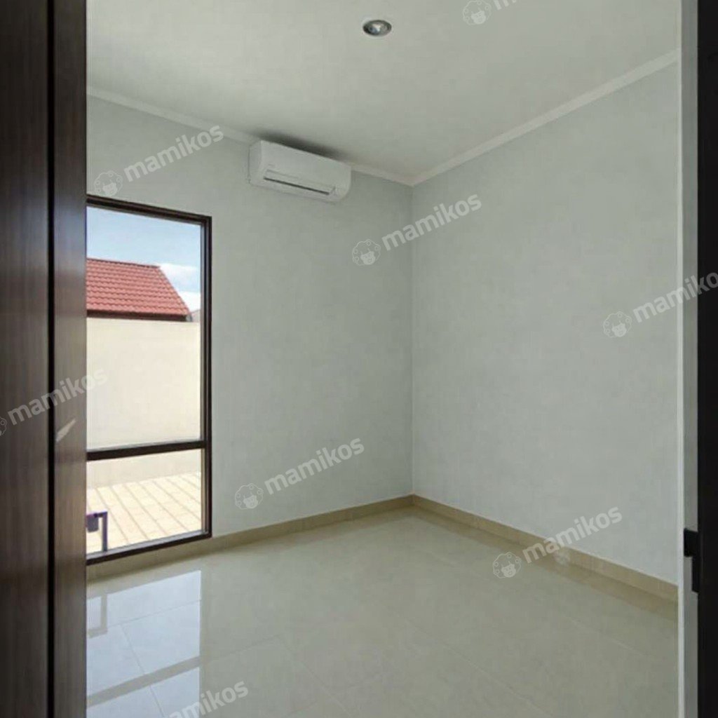 Rumah Sertifikat SHM 3 Kamar Tidur 2 Kamar Mandi Kota Wisata Jakarta Timur - Photo 4