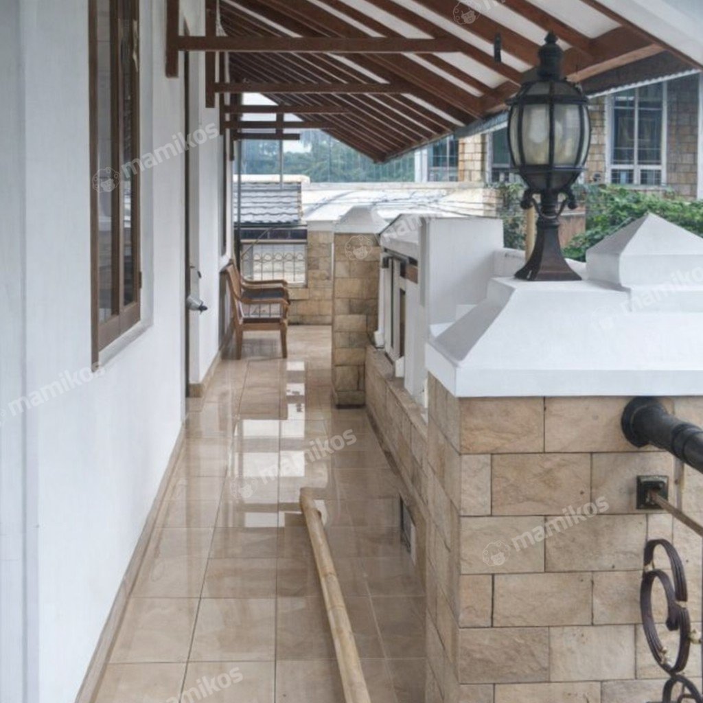 Rumah Sertifikat SHM 4 Kamar Tidur 2 Kamar Mandi Tanjung Duren Jakarta Barat - Photo 4