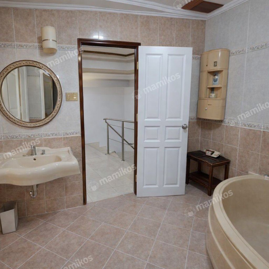 Rumah Sertifikat SHM 4 Kamar Tidur 2 Kamar Mandi Tanjung Duren Jakarta Barat - Photo 5