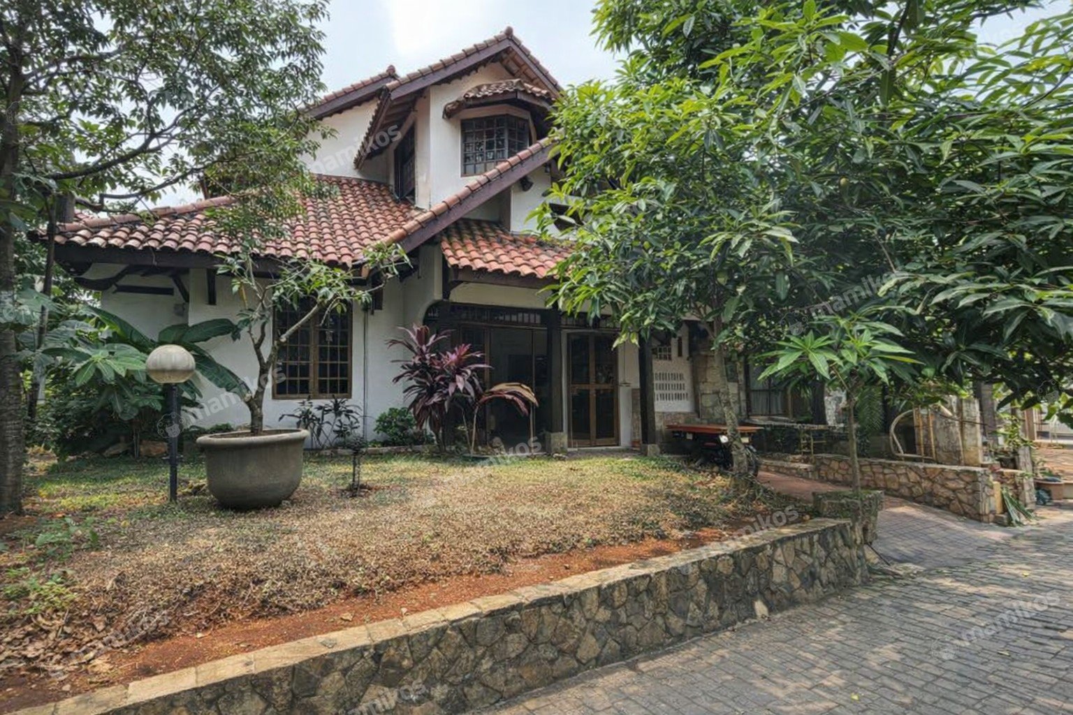 Rumah Sertifikat SHM 3 Kamar Tidur 2 Kamar Mandi Lebak Bulus Jakarta Selatan