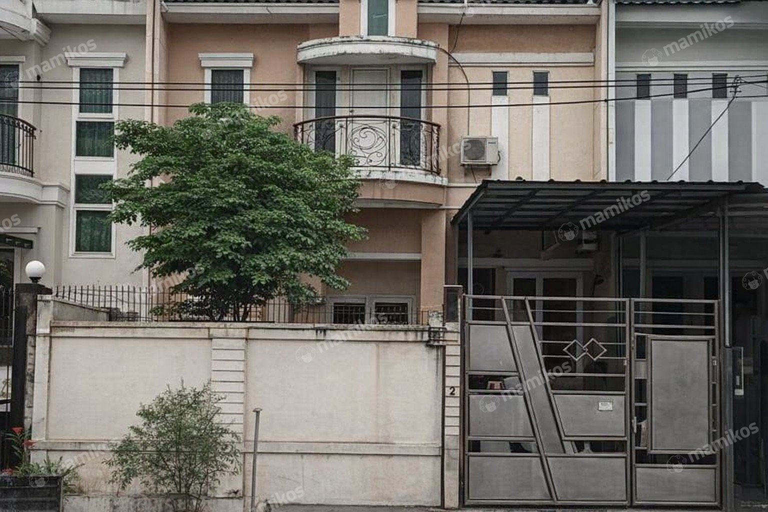 Rumah Sertifikat SHM 5 Kamar Tidur 4 Kamar Mandi Daan Mogot Jakarta Barat