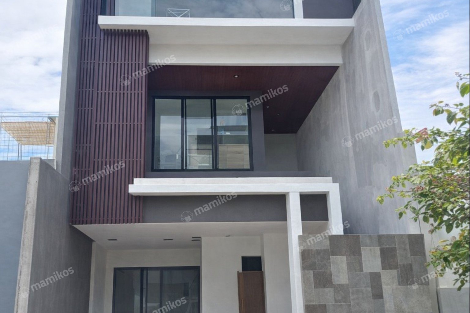 Rumah Sertifikat SHM 6 Kamar Tidur 5 Kamar Mandi Permata Buana Jakarta Barat