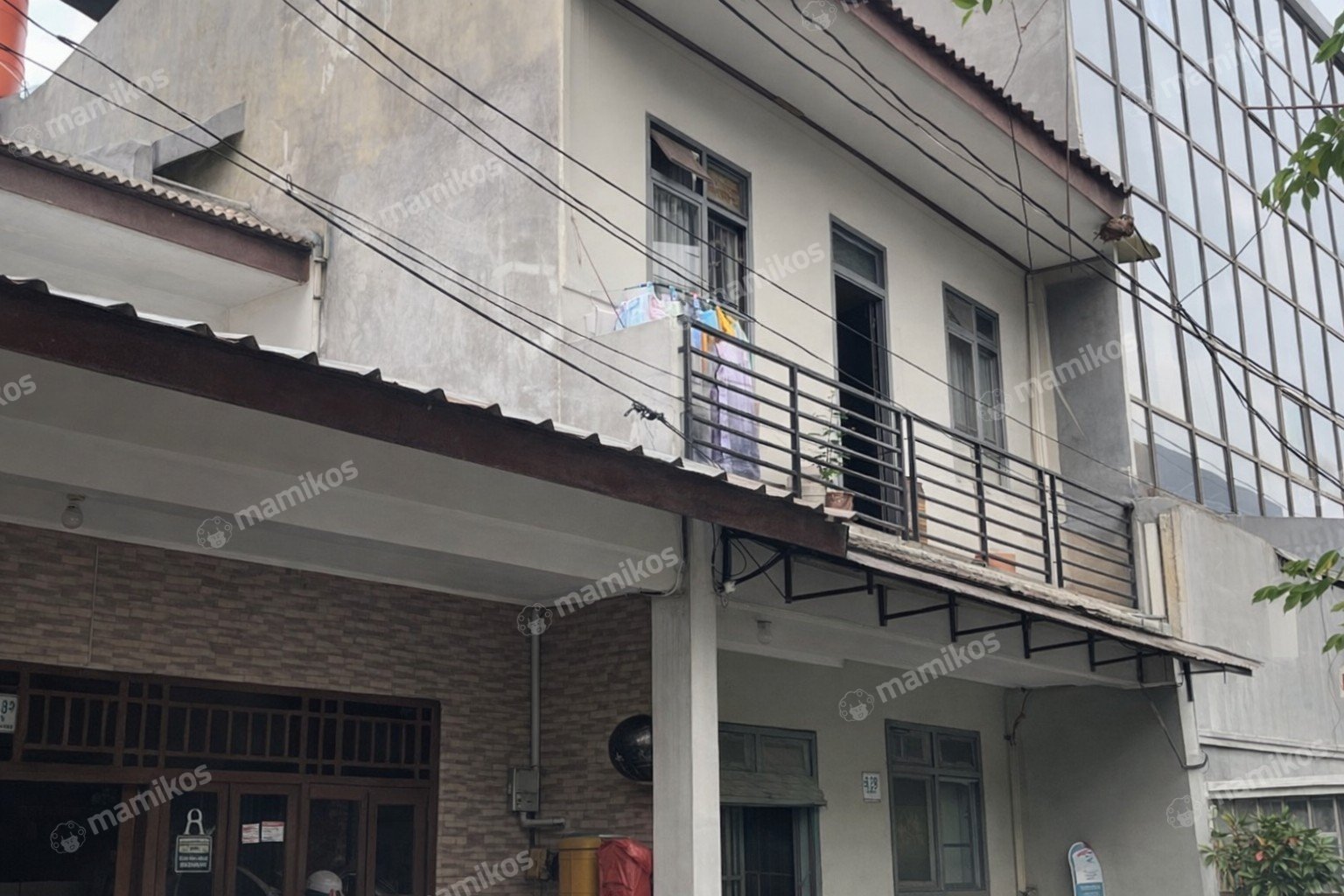 Rumah Sertifikat SHM 4 Kamar Tidur 2 Kamar Mandi Taman Anggrek Jakarta Barat