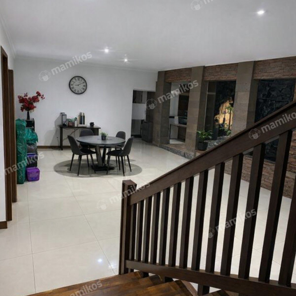 Rumah Sertifikat SHM 6 Kamar Tidur 9 Kamar Mandi Kembangan Jakarta Barat - Photo 2