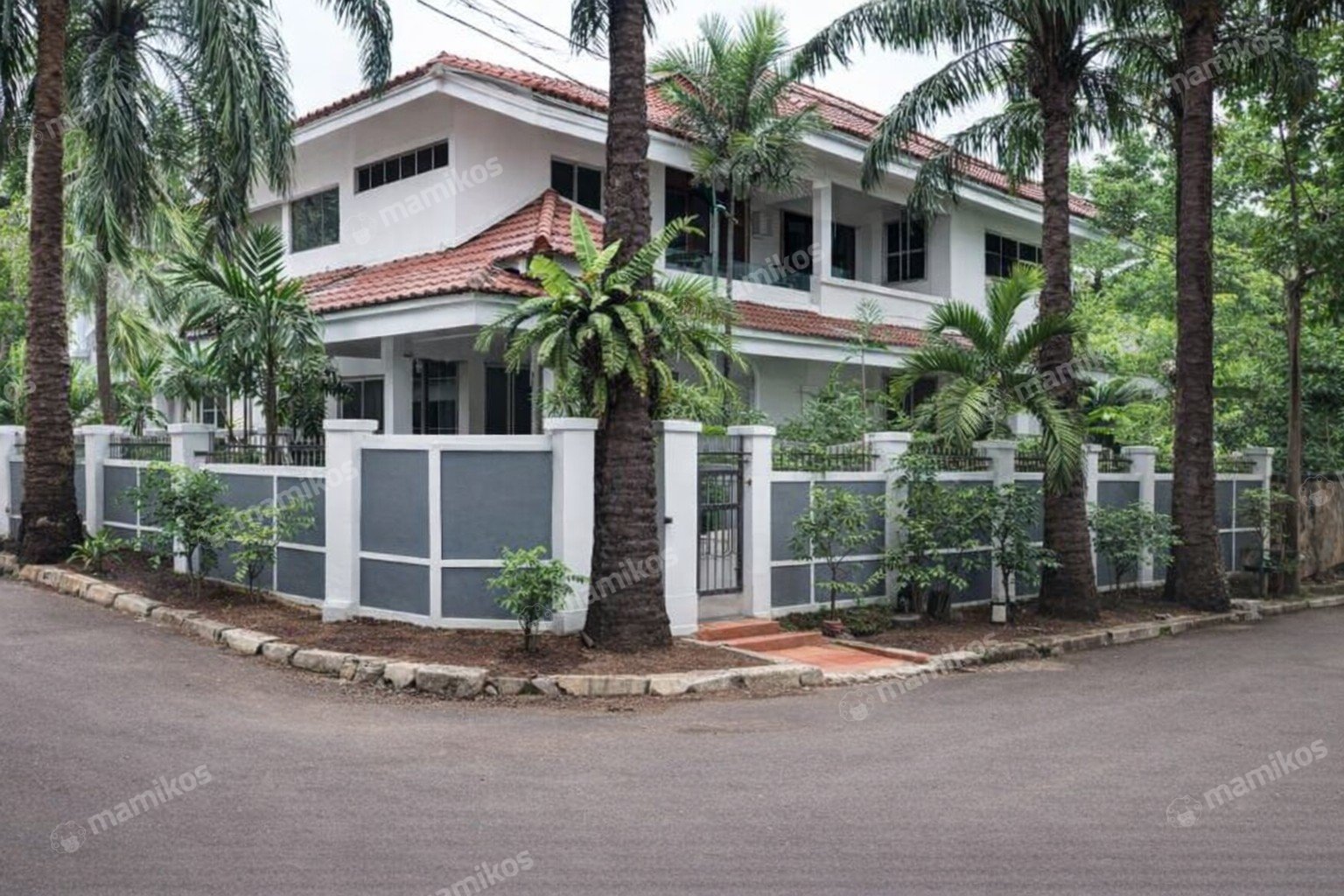Rumah Sertifikat SHM 7 Kamar Tidur 4 Kamar Mandi Kuningan Jakarta Selatan - Photo 5