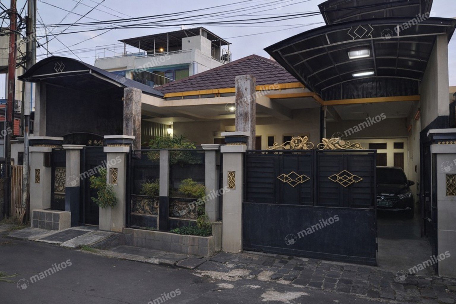 Rumah Sertifikat SHM 4 Kamar Tidur 3 Kamar Mandi Matraman Jakarta Timur