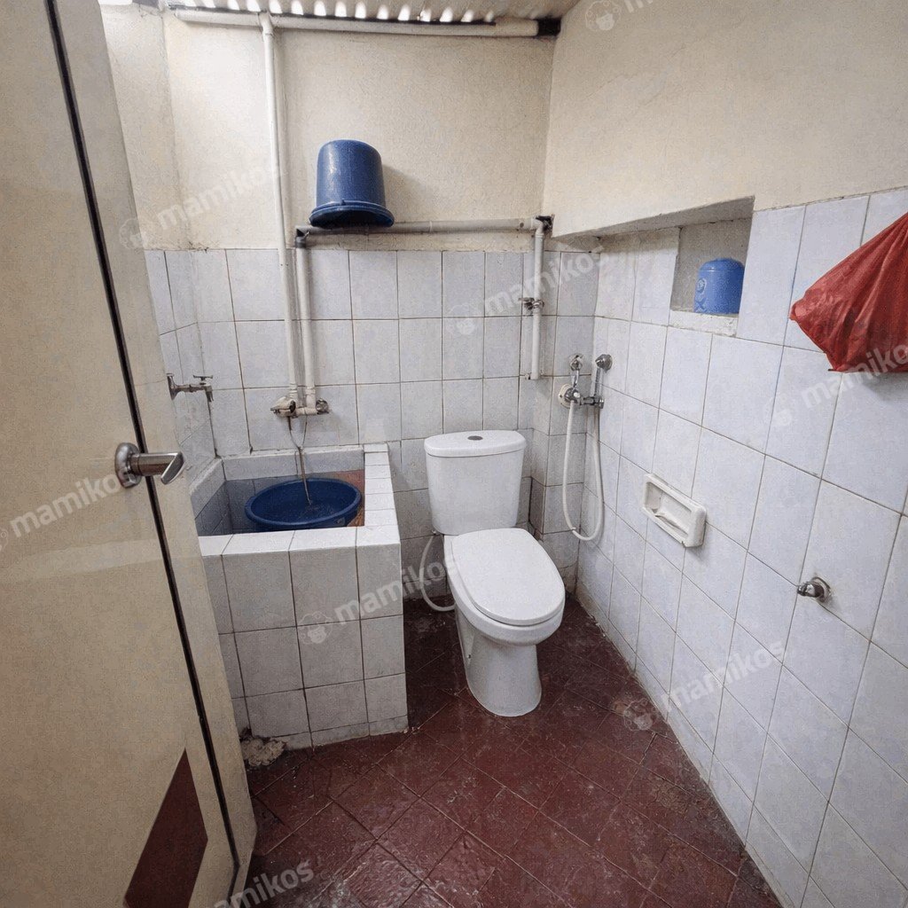 Rumah Sertifikat SHM 7 Kamar Tidur 2 Kamar Mandi Tamansari Jakarta Barat - Photo 3
