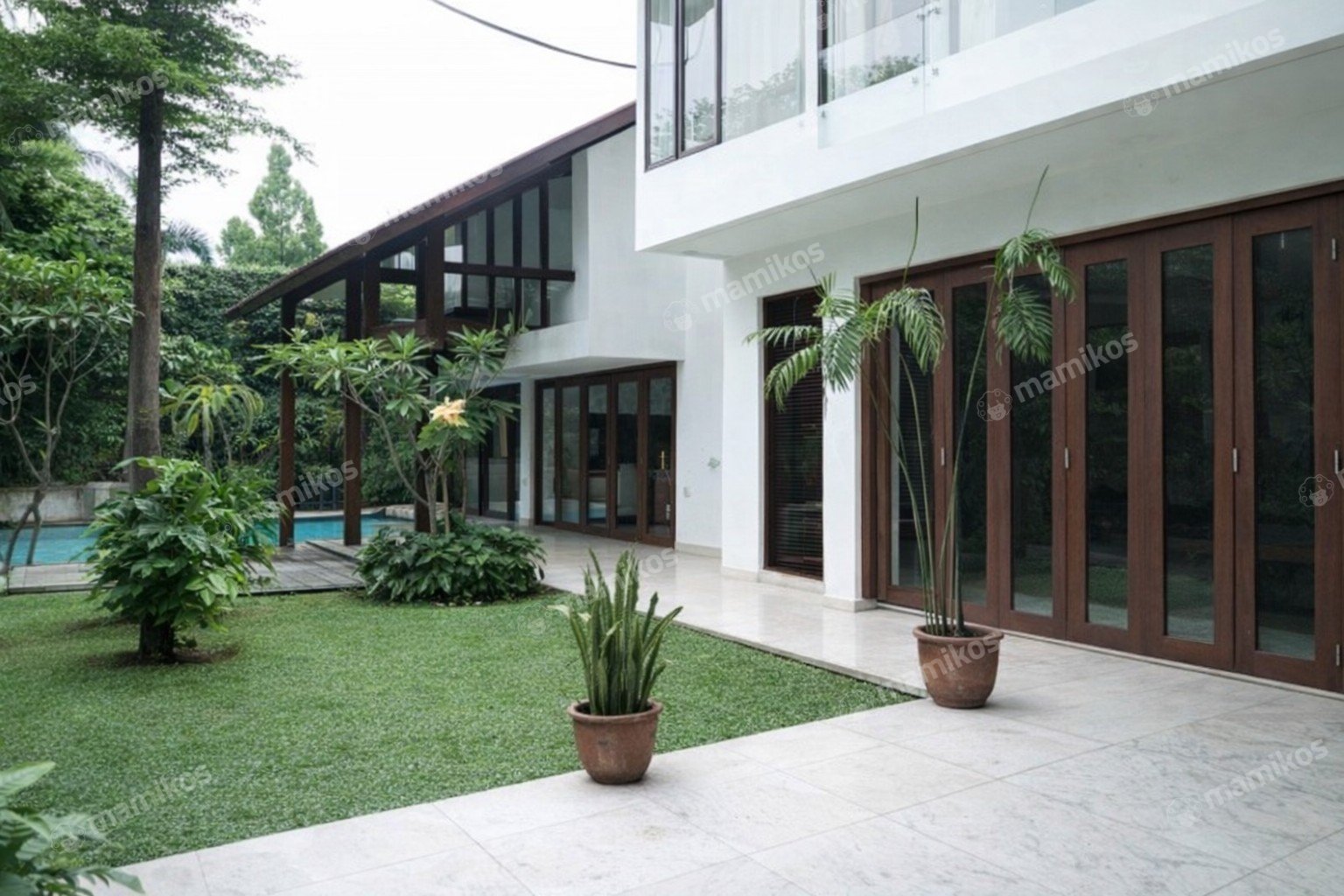 Rumah 5KT 4KM Kemang Jakarta Selatan