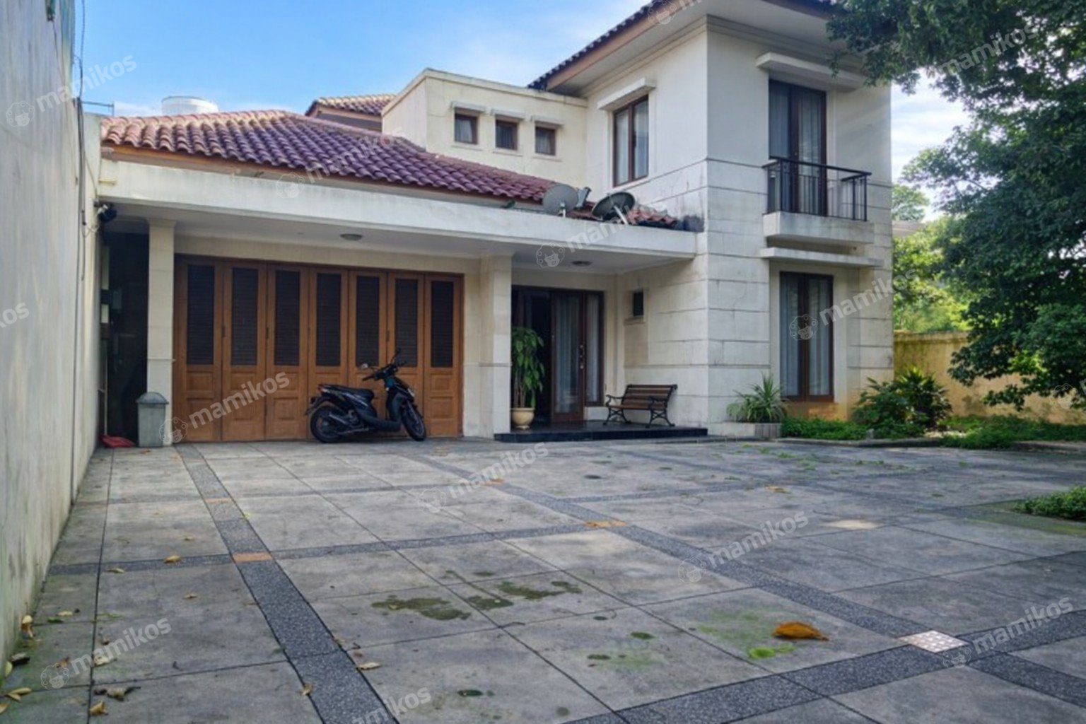 Rumah Sertifikat SHM 5 Kamar Tidur 4 Kamar Mandi Duren Tiga Jakarta Selatan