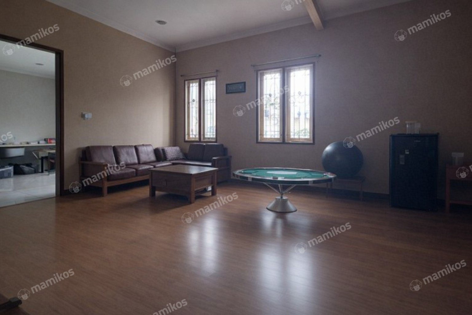 Rumah Sertifikat SHM 7 Kamar Tidur 6 Kamar Mandi Kebon Jeruk Jakarta Barat - Photo 3