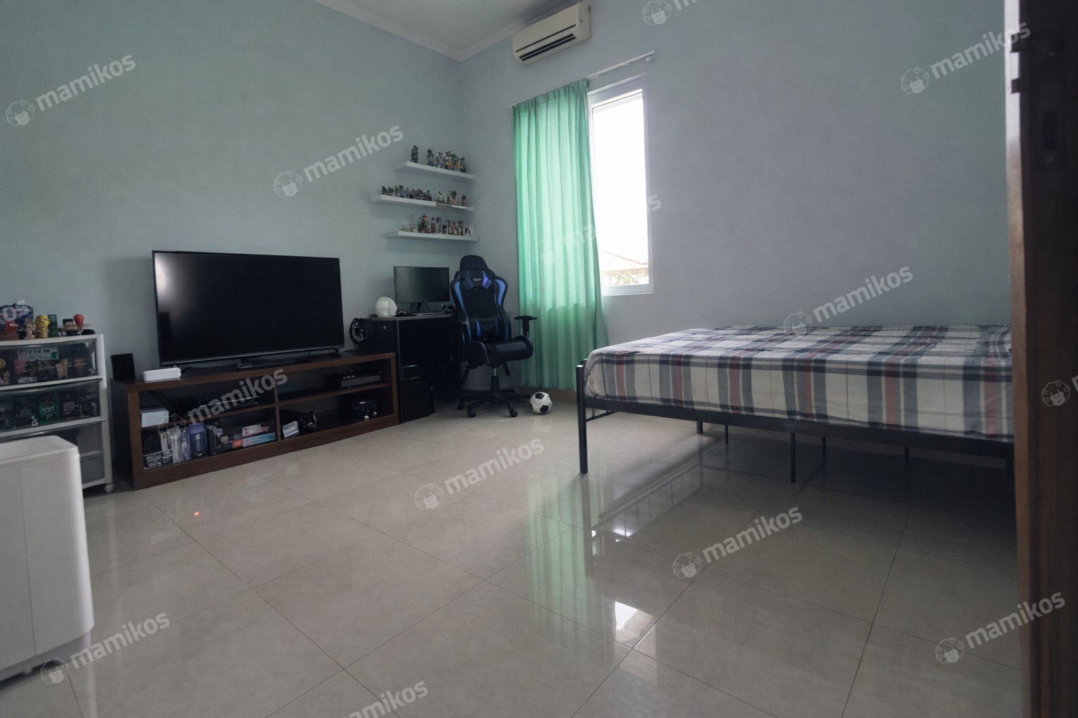 Rumah Sertifikat SHM 7 Kamar Tidur 6 Kamar Mandi Kebon Jeruk Jakarta Barat - Photo 4
