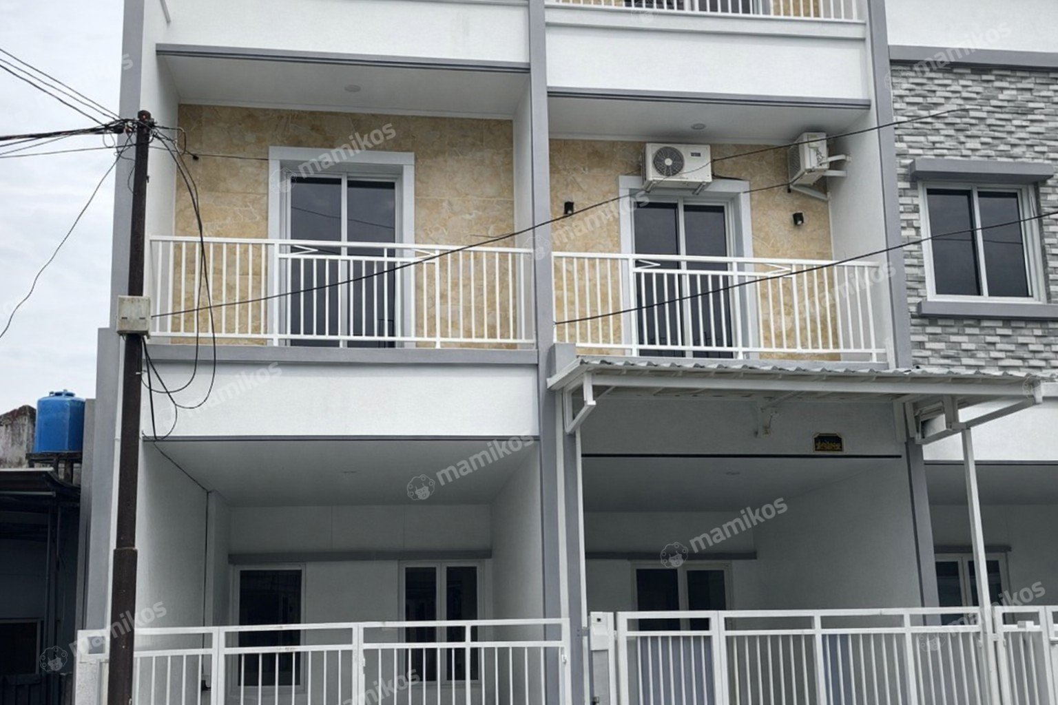 Rumah Sertifikat SHM 4 Kamar Tidur 4 Kamar Mandi Duri Kepa Jakarta Barat