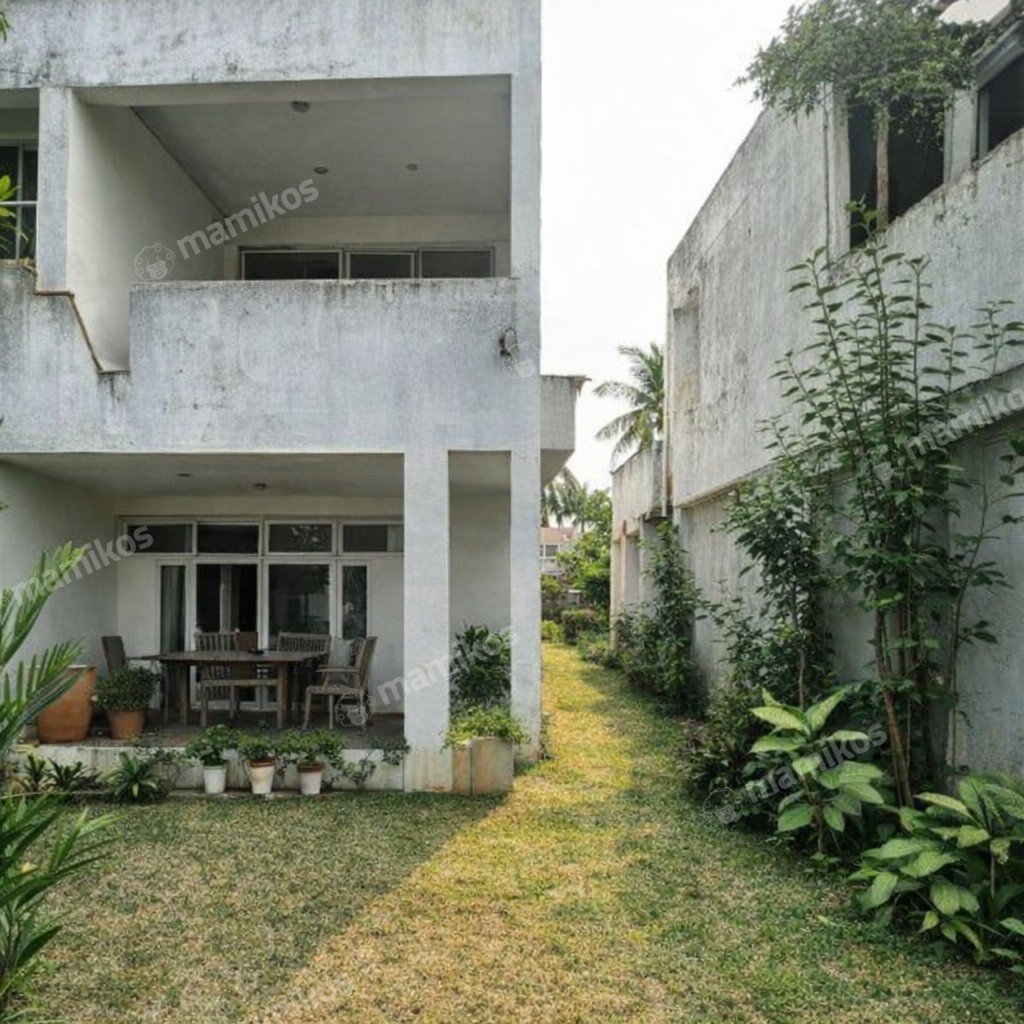 Rumah Sertifikat SHM 5 Kamar Tidur 2 Kamar Mandi Gandaria Jakarta Selatan - Photo 3