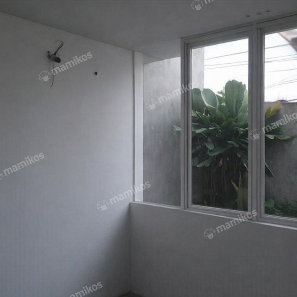 Rumah Sertifikat SHM 3 Kamar Tidur 2 Kamar Mandi Cilandak Jakarta Selatan - Photo 2