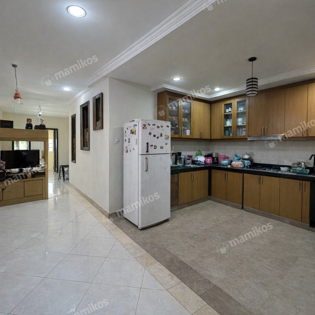 Rumah Sertifikat SHM 5 Kamar Tidur 4 Kamar Mandi Taman Ratu Jakarta Barat - Photo 5